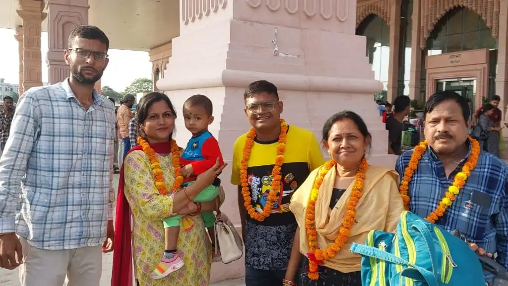 Tourist enjoying Varanasi